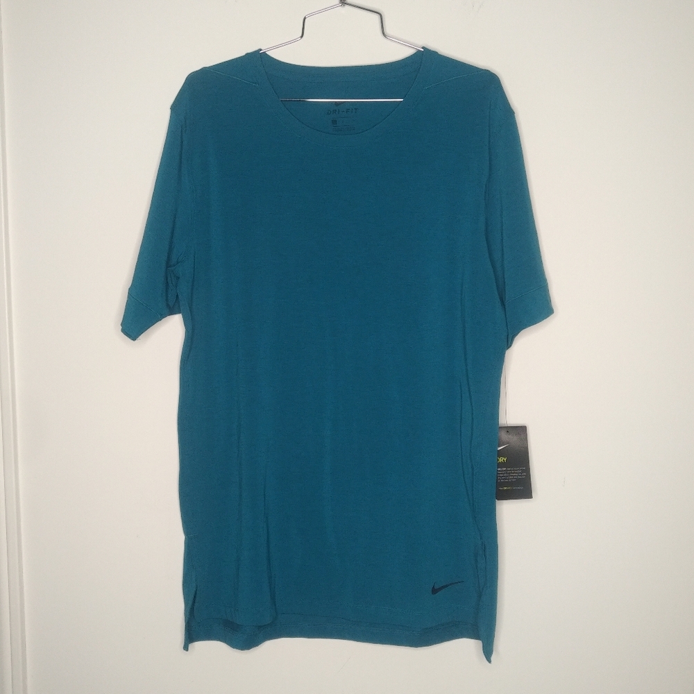 NIKE - DRI FIT mens tshirt - brand new - large